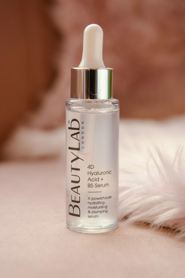 4D hyaluronic acid and serum